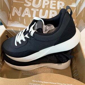 allbirds Black and White Women's Sneakers New in box!